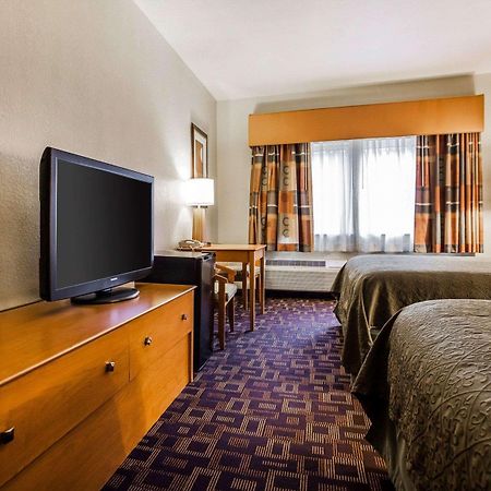 Quality Inn & Suites Des Moines Airport Екстер'єр фото