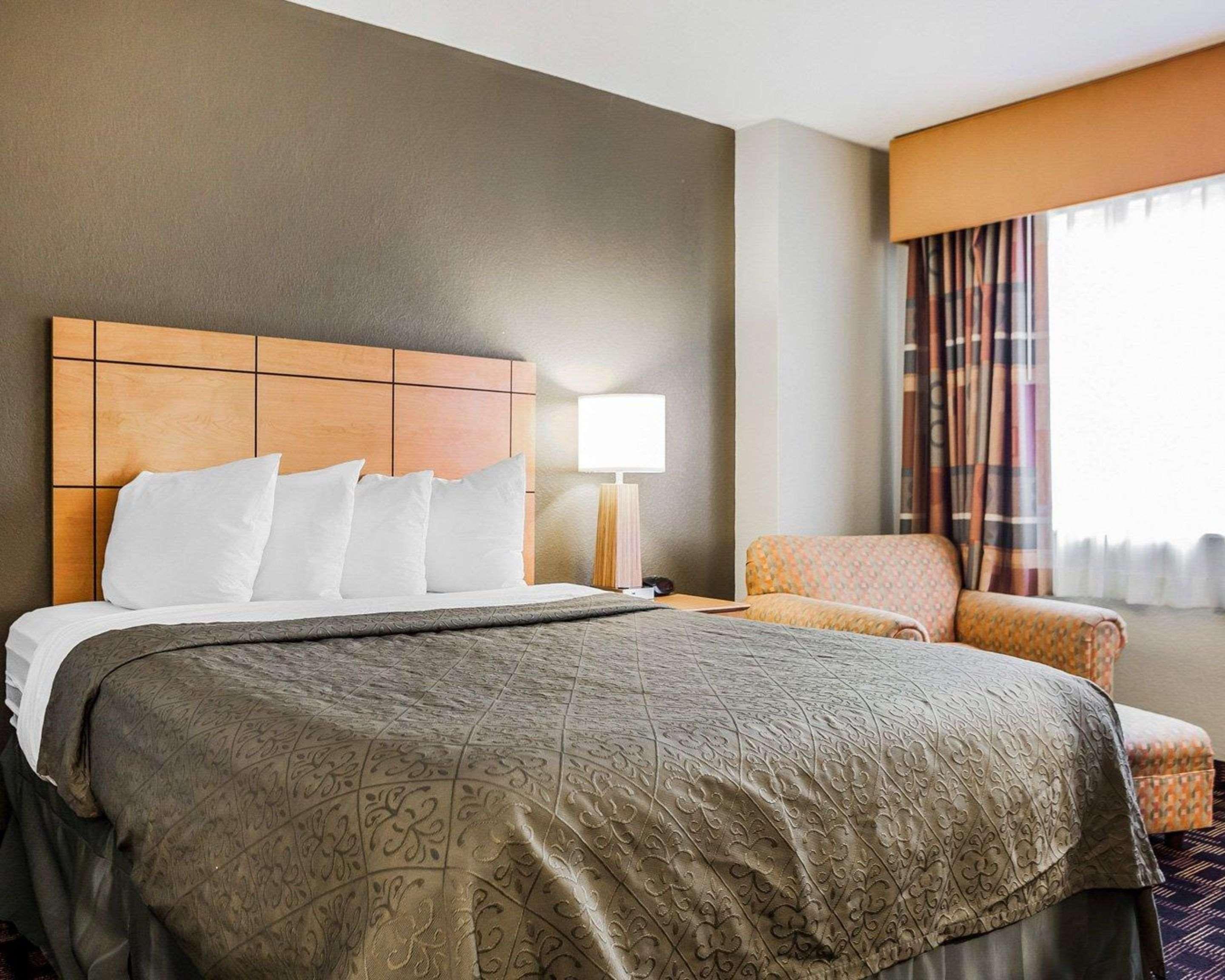 Quality Inn & Suites Des Moines Airport Екстер'єр фото