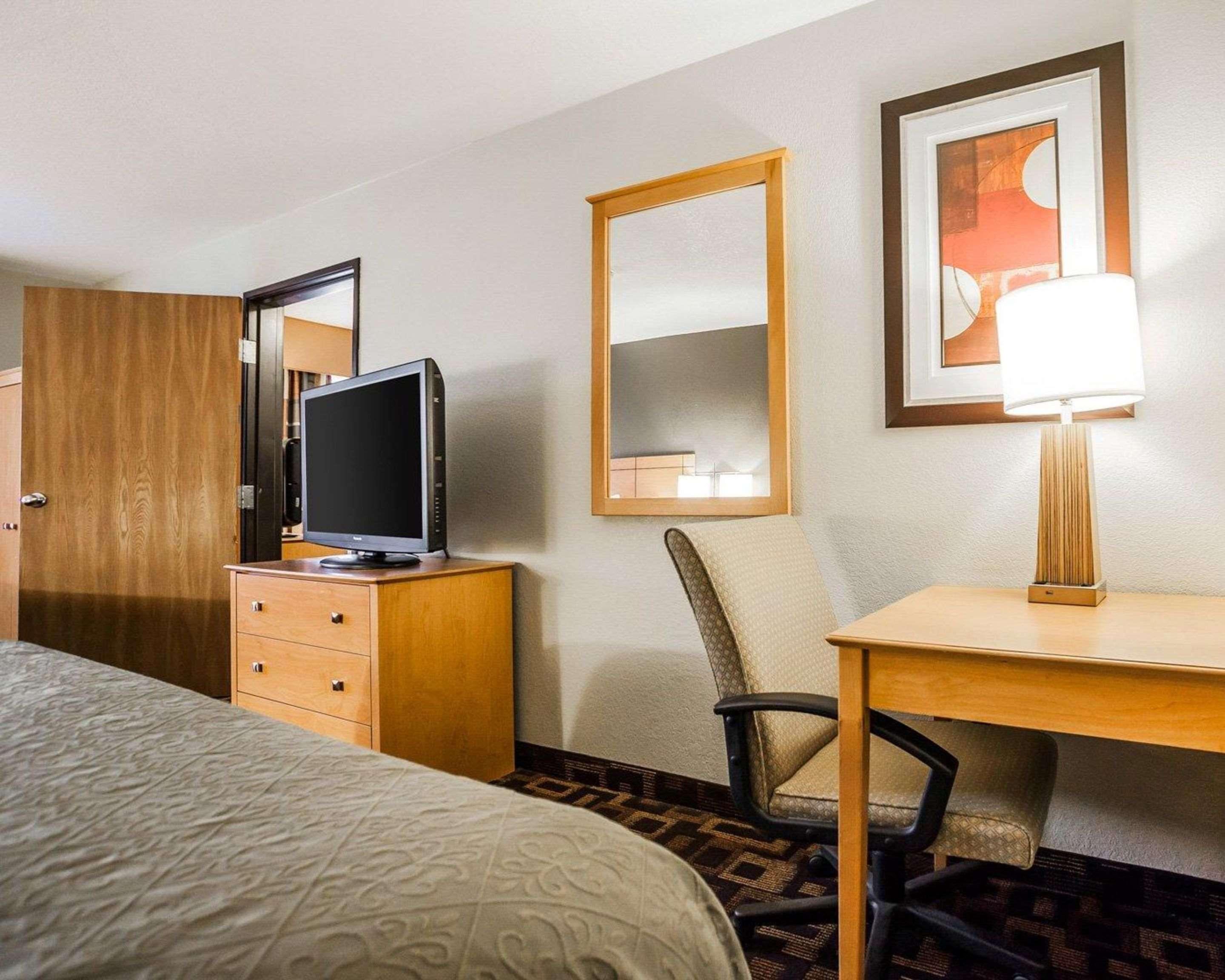 Quality Inn & Suites Des Moines Airport Екстер'єр фото