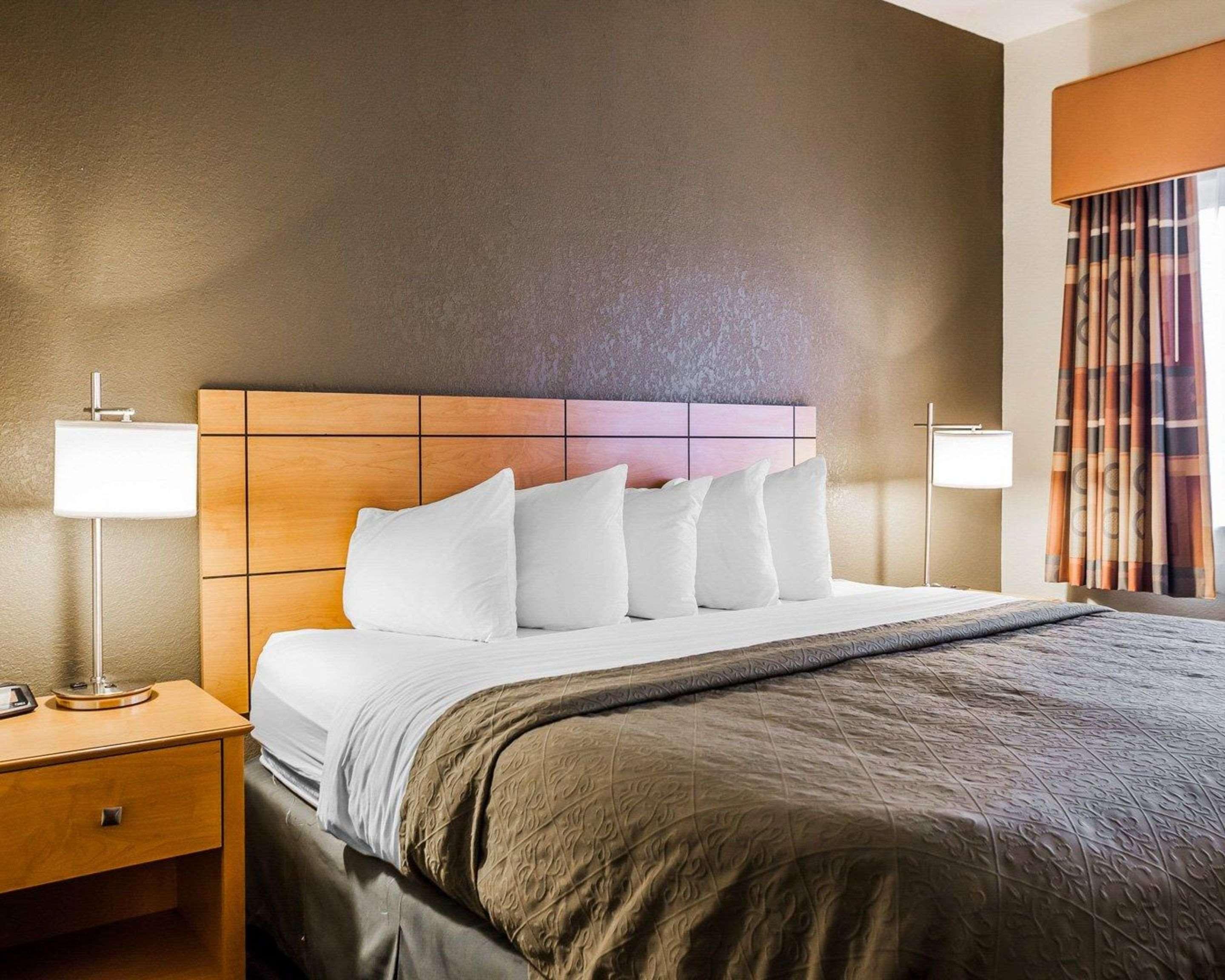 Quality Inn & Suites Des Moines Airport Екстер'єр фото