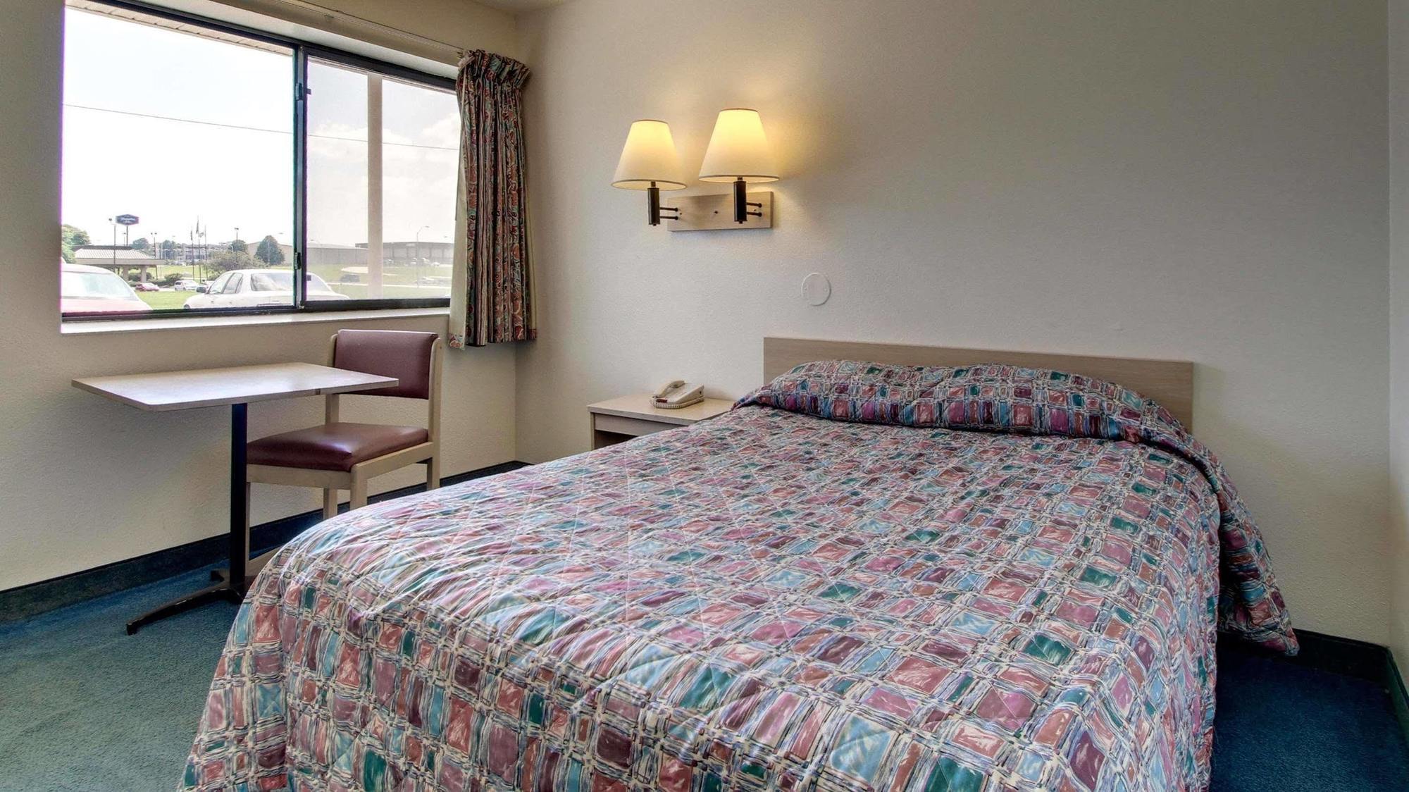 Quality Inn & Suites Des Moines Airport Екстер'єр фото