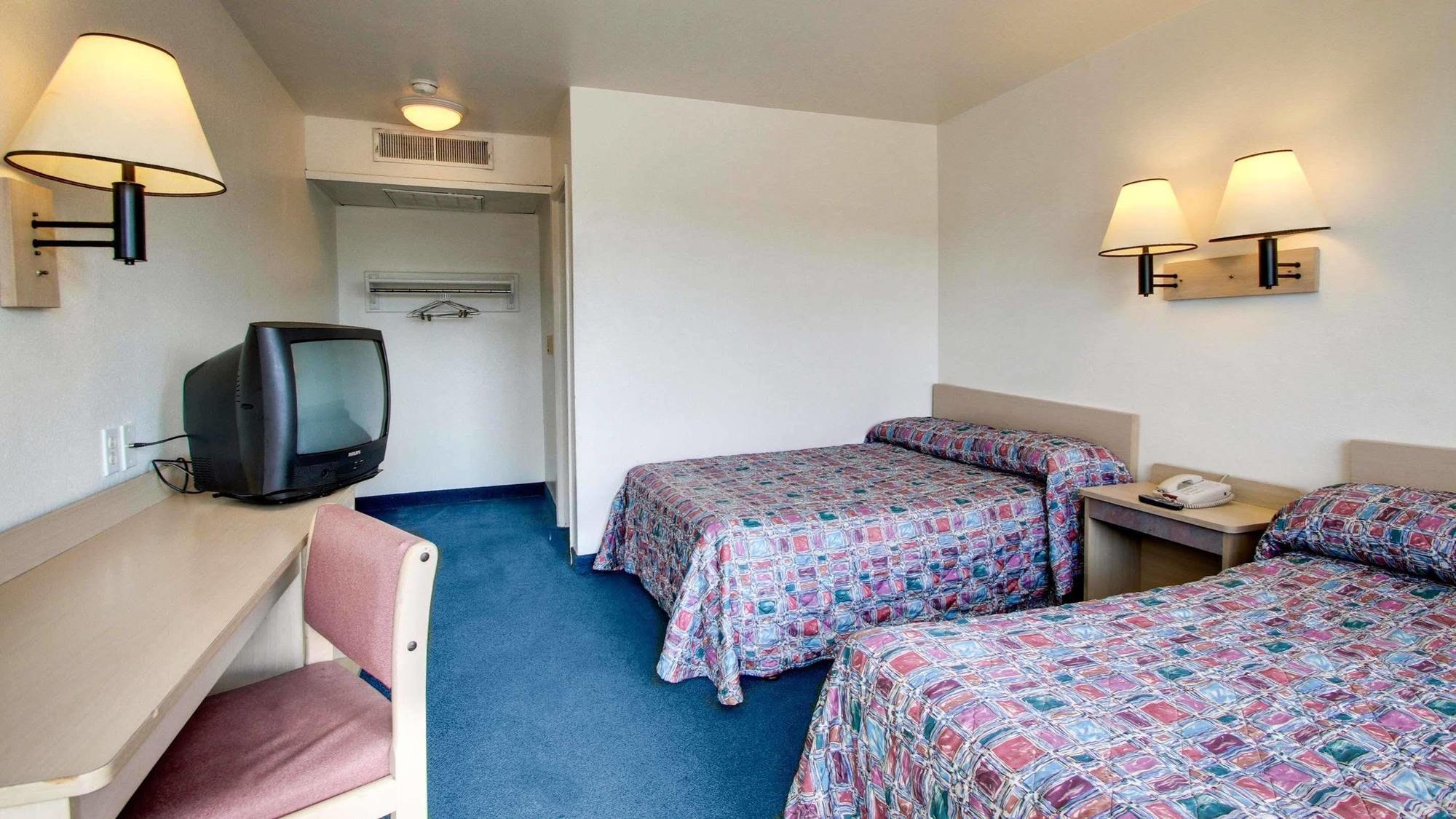 Quality Inn & Suites Des Moines Airport Екстер'єр фото